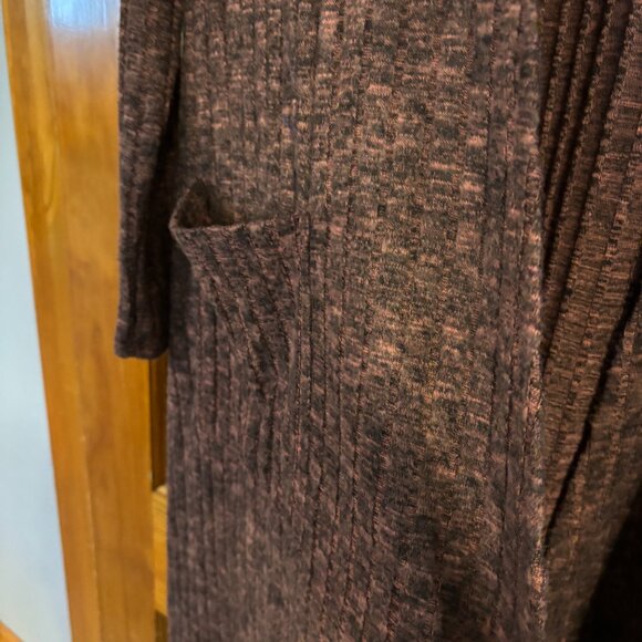 💖 NEW LOWER PRICE 💖~
LulaRoe Sarah - Picture 3 of 6